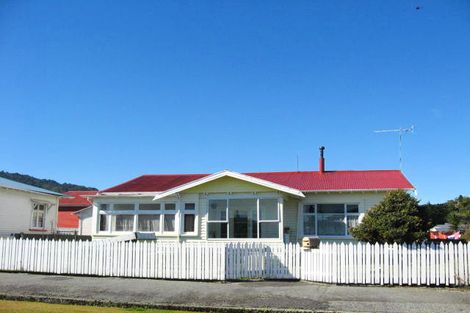 Photo of property in 15 Milton Road, Greymouth, 7805