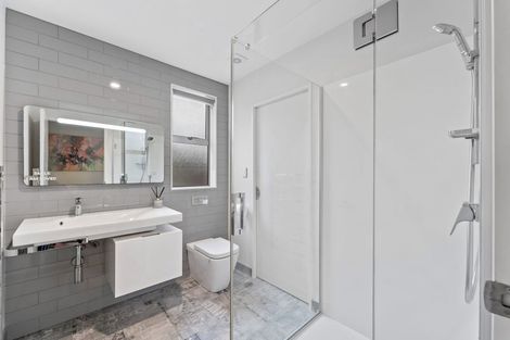 Photo of property in 18 Bella Vista Drive, Gulf Harbour, Whangaparaoa, 0930