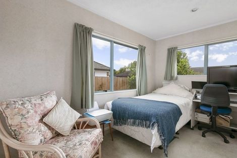 Photo of property in 3 Maurice Borich Place, Henderson, Auckland, 0610