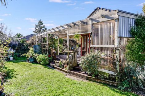 Photo of property in 18 Moreland Avenue, Pukete, Hamilton, 3200