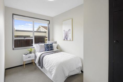 Photo of property in 2/6 Tamarisk Place, Parklands, Christchurch, 8083