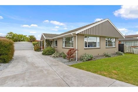 Photo of property in 324 Yaldhurst Road, Avonhead, Christchurch, 8042