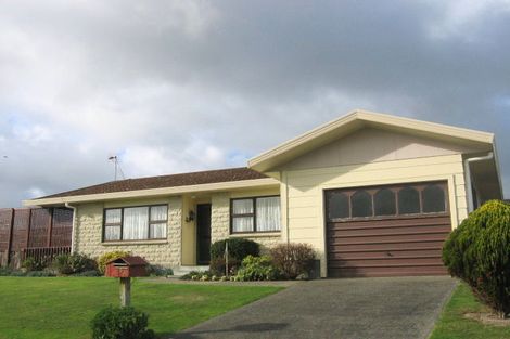 Photo of property in 53a Chatsworth Place, Highbury, Palmerston North, 4412