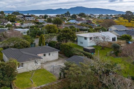 Photo of property in 120 Alexander Road, Raumati Beach, Paraparaumu, 5032