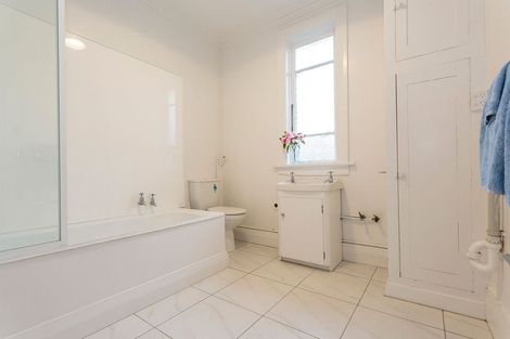 Photo of property in 53 Manor Place, Dunedin Central, Dunedin, 9016