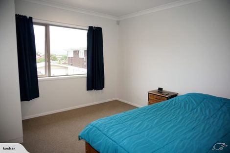 Photo of property in 27a Kirrie Avenue, Te Atatu South, Auckland, 0610