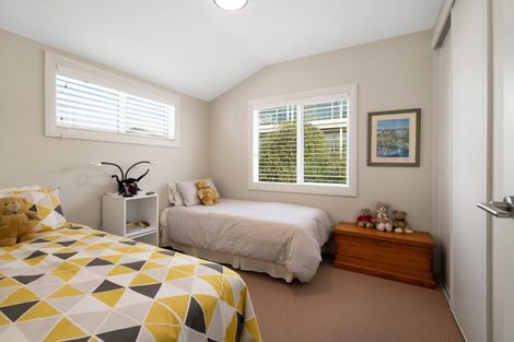 Photo of property in 9 Landmark Terrace, Orewa, 0931