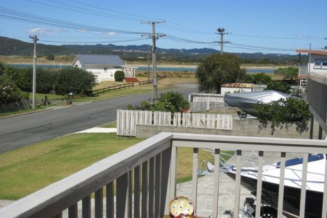 Photo of property in 43 Te Maika Road, Ngunguru, Whangarei, 0173
