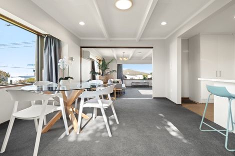 Photo of property in 1 Highgate, Belleknowes, Dunedin, 9011