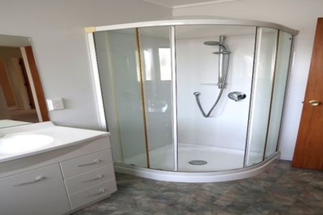 Photo of property in 5a Waimarie Avenue, Paraparaumu, 5032