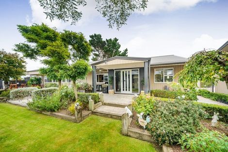 Photo of property in 2 Beau Lane, Feilding, 4702