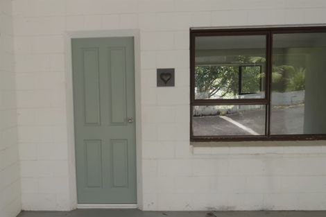 Photo of property in 2/2 Flavia Close, Torbay, Auckland, 0630