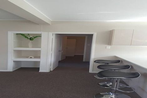 Photo of property in 1/212 Sunnynook Road, Totara Vale, Auckland, 0627