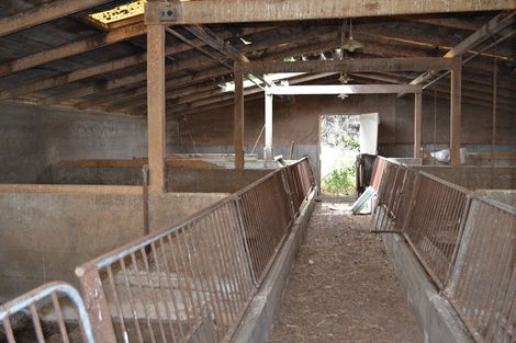 Photo of property in 1398 Main Road North, Waikuku, 7691