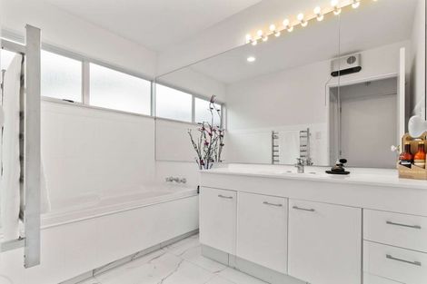 Photo of property in 114 Mccormacks Bay Road, Mount Pleasant, Christchurch, 8081