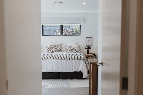 Photo of property in 72 Waipunahau Road, Waikanae, 5036