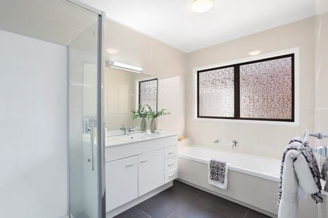 Photo of property in 9 Sturm Avenue, Massey, Auckland, 0614