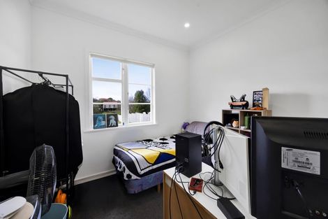 Photo of property in 18 Stanners Street, Eltham, 4322