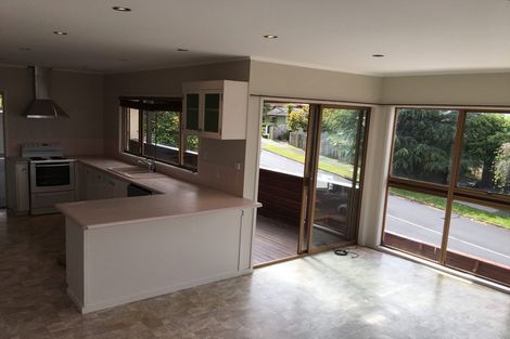 Photo of property in 65 Chelsea View Drive, Chatswood, Auckland, 0626