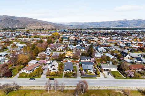 Photo of property in 82 Neplusultra Street, Cromwell, 9310