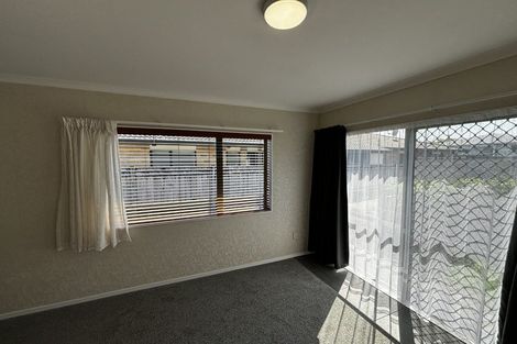 Photo of property in 2/219 Mangorei Road, Merrilands, New Plymouth, 4312