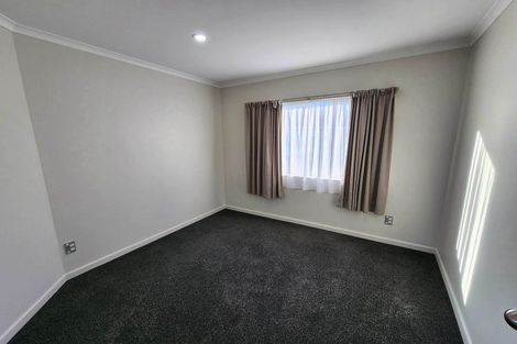 Photo of property in 37a Simpson Road, Ranui, Auckland, 0612