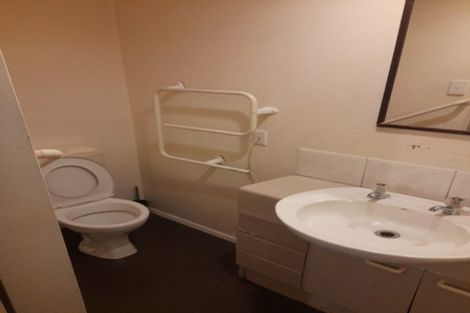 Photo of property in 2b/66 Mount Eden Road, Mount Eden, Auckland, 1024