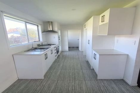 Photo of property in 5 Mckinstry Avenue, Mangere East, Auckland, 2024