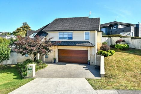 Photo of property in 11 Swindon Close, Mellons Bay, Auckland, 2014