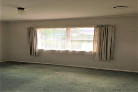 Photo of property in 16 Taupo Street, Green Bay, Auckland, 0604