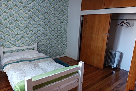 Photo of property in 1/15 Apu Crescent, Lyall Bay, Wellington, 6022