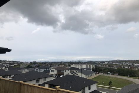 Photo of property in 9 Davey Crescent, Orewa, 0931