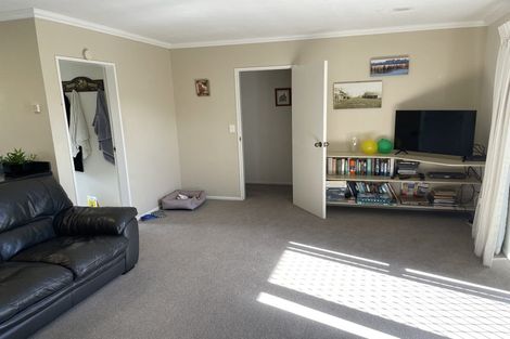 Photo of property in 68 Kapanui Road, Waikanae, 5036