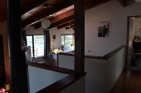 Photo of property in 5a Dennis Way, Island Bay, Wellington, 6023