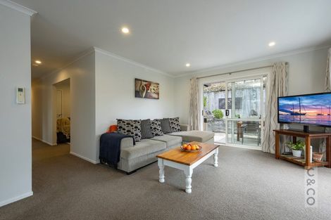 Photo of property in 11 Jessie Rise, Riverhead, 0820