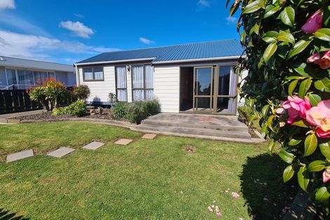 Photo of property in 49 Brennan Place, Opunake, 4616