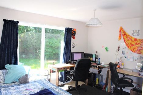 Photo of property in 28 Newbridge Place, Ilam, Christchurch, 8041