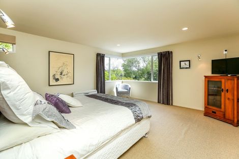 Photo of property in 11b Spencer Place, Merrilands, New Plymouth, 4312