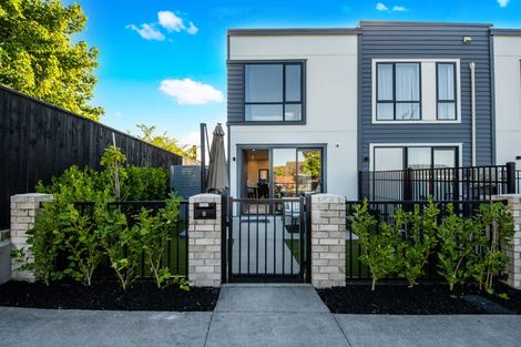 Photo of property in 8 Patariki Way, Beach Haven, Auckland, 0626