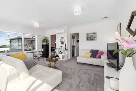 Photo of property in 2/39 Lake Road, Devonport, Auckland, 0624