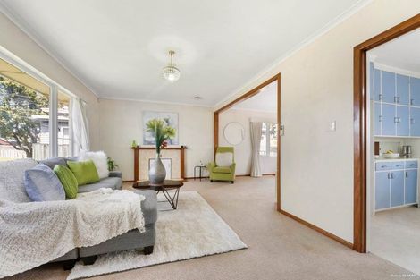 Photo of property in 1/37 Shakespeare Road, Milford, Auckland, 0620