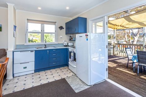 Photo of property in 210 Given Avenue, Whangamata, 3620