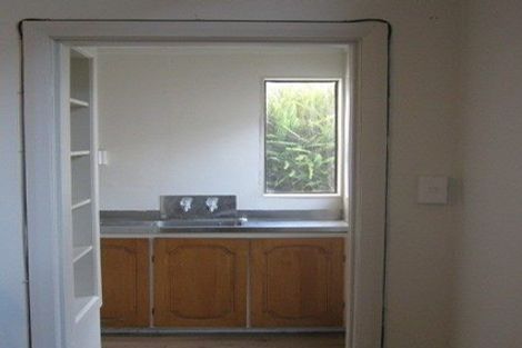 Photo of property in 36 Rolleston Street, Mount Cook, Wellington, 6021