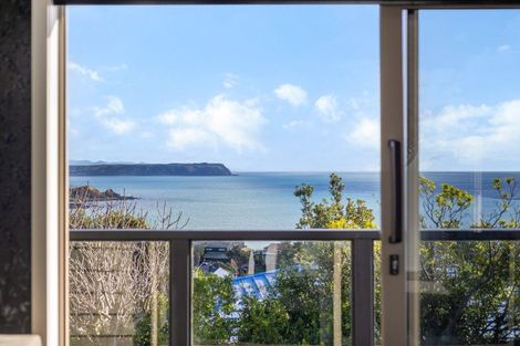 Photo of property in 7 Tregear Place, Camborne, Porirua, 5026