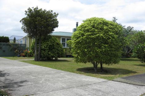 Photo of property in 2 Blenheim Place, Feilding, 4702