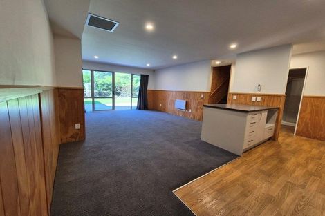 Photo of property in 15 Athol Terrace, Upper Riccarton, Christchurch, 8041
