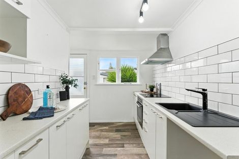 Photo of property in 9 Sydney Place, Whanganui, 4500