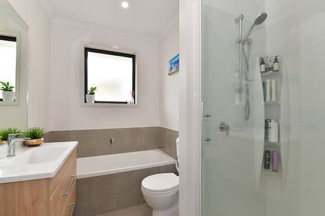 Photo of property in 5 St Julia Court, Helensville, 0800