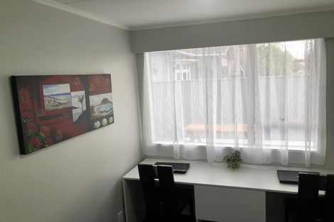 Photo of property in 70a Featherston Street, Takaro, Palmerston North, 4412