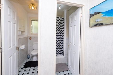 Photo of property in 13 Pembroke Road W, Stratford, 4332